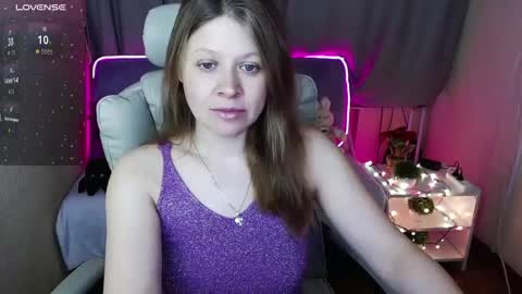 Snapshot of alekasamui chatting on 01-22-25, 04:02 Aleksa online show from 01-22-25, 04:02