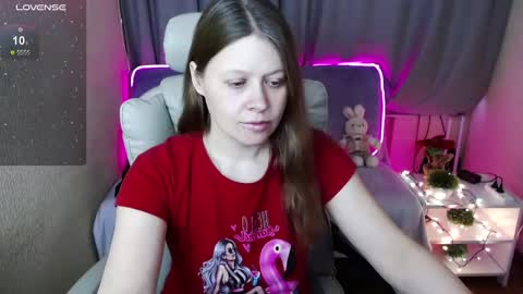 Snapshot of alekasamui chatting on 02-03-25, 03:42 Aleksa online show from 02-03-25, 03:42