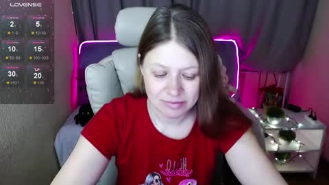 Snapshot of alekasamui chatting on 02-11-25, 03:50 Aleksa online show from 02-11-25, 03:50