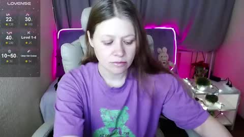 Snapshot of alekasamui chatting on 02-13-25, 01:40 Aleksa online show from 02-13-25, 01:40