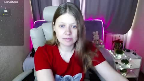 Snapshot of alekasamui chatting on 02-25-25, 04:46 Aleksa online show from 02-25-25, 04:46