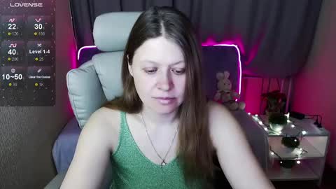 Snapshot of alekasamui chatting on 02-27-25, 01:05 Aleksa online show from 02-27-25, 01:05