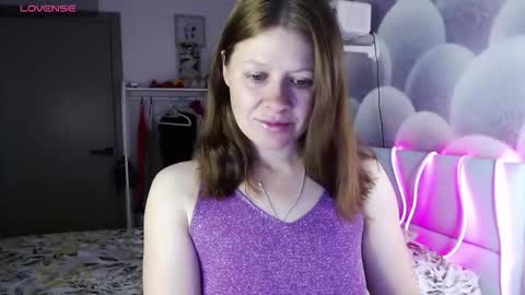 Snapshot of alekasamui chatting on 09-25-25, 09:29 Aleksa online show from 09-25-25, 09:29