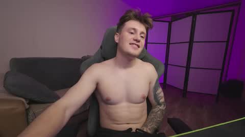 Alex and Linar online show from 11-25-25, 10:54