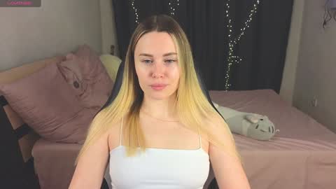 Alena online show from 01-15-25, 02:24