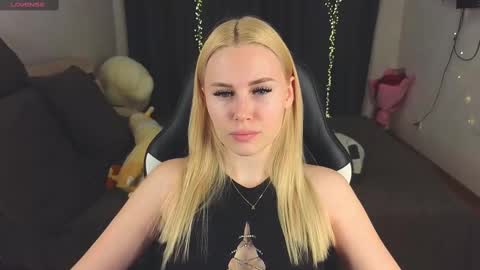 Alena online show from 02-20-25, 01:51