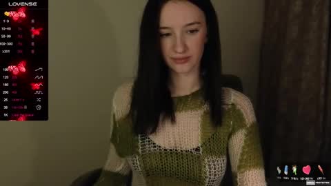 Snapshot of alena_navi chatting on 12-21-24, 06:44 Alena online show from 12-21-24, 06:44