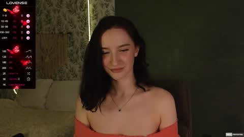 Snapshot of alena_navi chatting on 03-10-25, 05:29 Alena online show from 03-10-25, 05:29