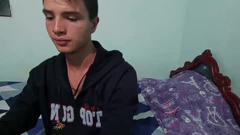 Snapshot of aleo_011 chatting on 12-26-24, 01:51 Alejandro online show from 12-26-24, 01:51