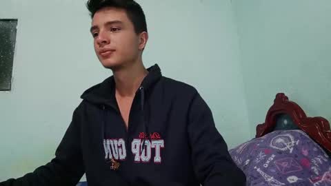 Snapshot of aleo_011 chatting on 12-29-24, 01:45 Alejandro online show from 12-29-24, 01:45