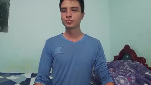 Snapshot of aleo_011 chatting on 01-03-25, 02:10 Alejandro online show from 01-03-25, 02:10