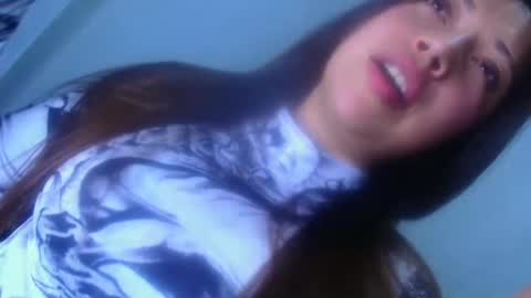 QUEEN OFF MILk  IM BACK  15 NOV online show from 09-11-25, 10:43