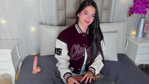 Snapshot of aleska_romanov chatting on 09-20-25, 11:44 ALESKA online show from 09-20-25, 11:44