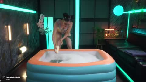 Alessa Goreng online show from 03-10-25, 07:53