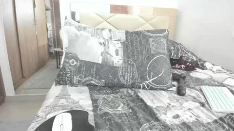 Alessa Moreno online show from 03-11-25, 05:46