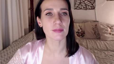 Snapshot of alessandra_foxy chatting on 12-17-24, 07:48 Sandra online show from 12-17-24, 07:48