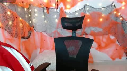 Alessandra Leblanc online show from 10-01-25, 10:21