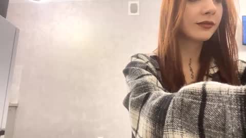 Snapshot of alessandralogalbo chatting on 02-06-26, 12:08 Emma online show from 02-06-26, 12:08