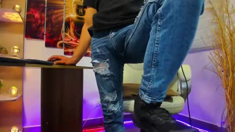 ALESSANDRO  WYE online show from 12-13-24, 10:08