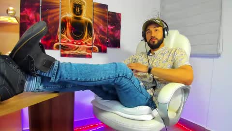 ALESSANDRO  WYE online show from 01-18-25, 05:31