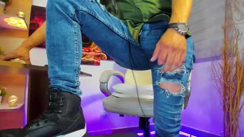 ALESSANDRO  WYE online show from 01-20-25, 09:13