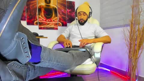 ALESSANDRO  WYE online show from 01-26-25, 02:14