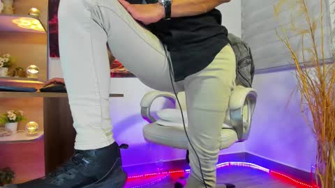 ALESSANDRO  WYE online show from 01-31-25, 08:22