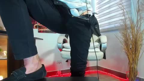 ALESSANDRO  WYE online show from 02-17-25, 02:04