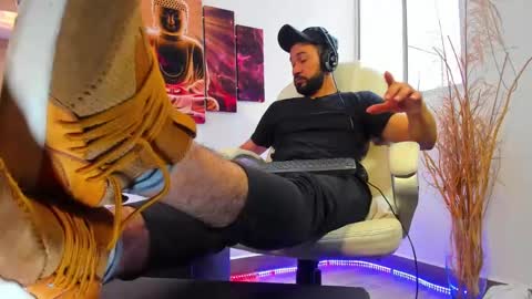 ALESSANDRO  WYE online show from 02-25-25, 09:13