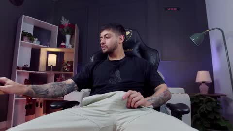 Alessandro INDEPENDENT MODEL online show from 01-08-26, 12:13