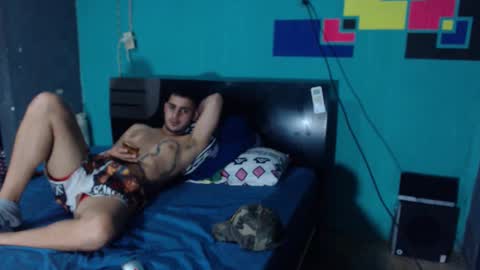 Snapshot of alessandrobooy chatting on 12-15-25, 04:28 alessandro online show from 12-15-25, 04:28