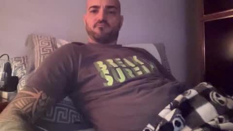 alessandromori91 online show from 12-21-25, 01:24