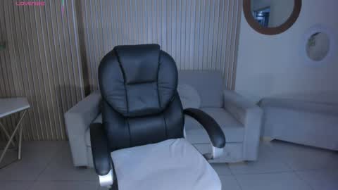 ALESSA ROMERO  online show from 11-29-25, 08:12