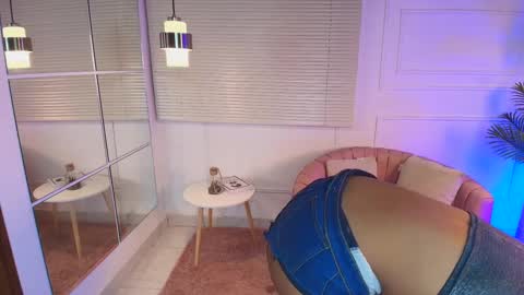 Alejandra  online show from 10-10-25, 12:37