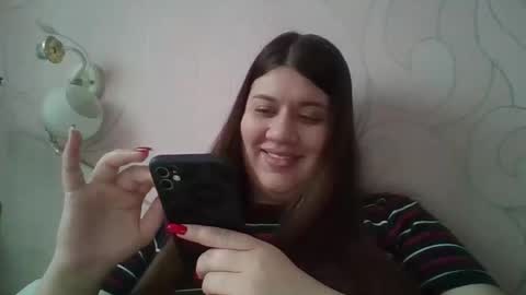 Aletta Oushen online show from 01-04-25, 08:28