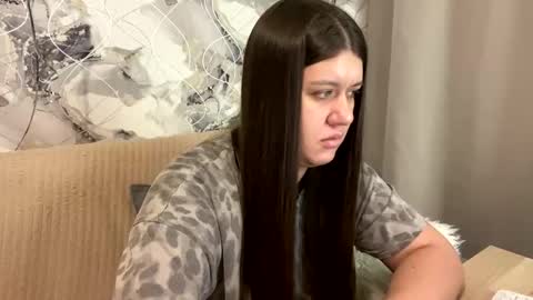 Aletta Oushen online show from 02-04-25, 05:12