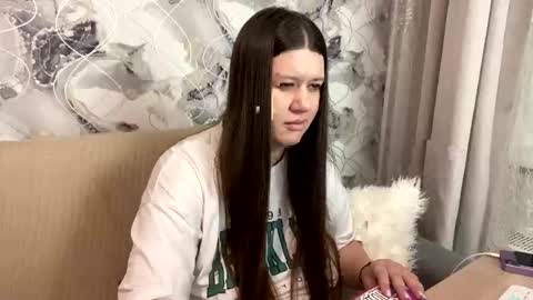 Aletta Oushen online show from 02-05-25, 02:16