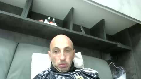 alex120475 online show from 10-19-25, 09:04