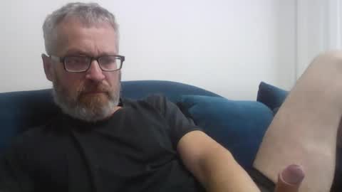 Snapshot of alex80581 chatting on 07-04-26, 04:24 Alexey online show from 07-04-26, 04:24