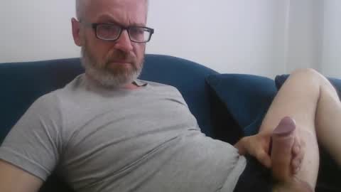 Snapshot of alex80581 chatting on 08-05-26, 04:21 Alexey online show from 08-05-26, 04:21