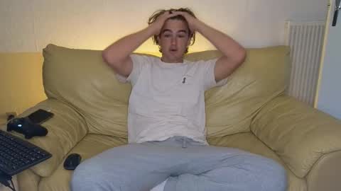 Alex83530 online show from 11-09-25, 10:13