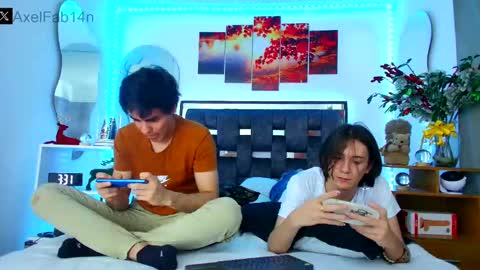 Snapshot of alex_and_fabian chatting on 01-14-25, 09:51 sneider online show from 01-14-25, 09:51