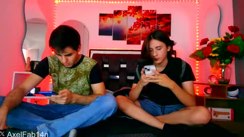 Snapshot of alex_and_fabian chatting on 01-31-25, 06:36 sneider online show from 01-31-25, 06:36