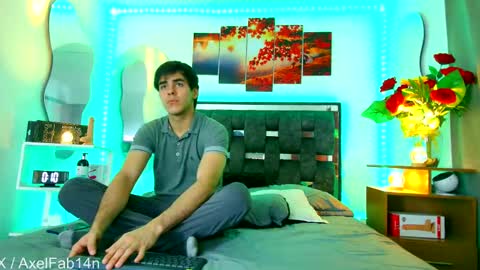 Snapshot of alex_and_fabian chatting on 03-07-25, 06:33 sneider online show from 03-07-25, 06:33