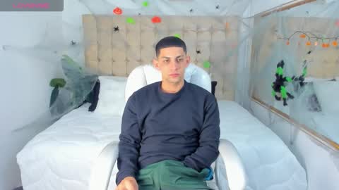 Snapshot of alex_cute77 chatting on 10-06-25, 12:24 alex online show from 10-06-25, 12:24