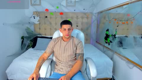 Snapshot of alex_cute77 chatting on 10-09-25, 11:41 alex online show from 10-09-25, 11:41