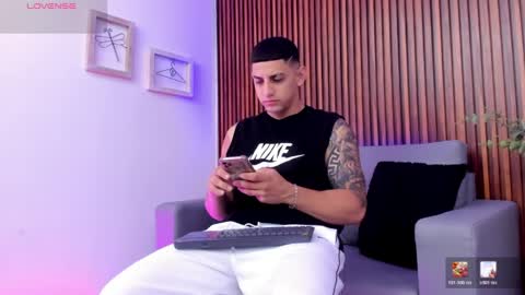 alex online show from 04-11-26, 11:58