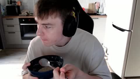 Alex online show from 09-09-25, 06:13