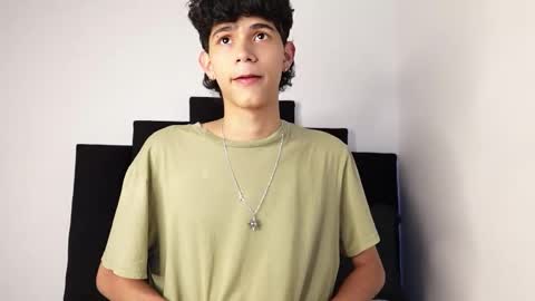 alex_mark_ online show from 09-19-25, 01:45