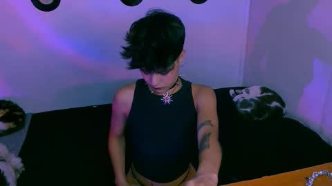 Alex online show from 11-06-25, 01:06